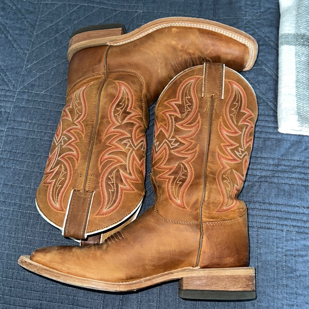 Men’s Justin boots square toe